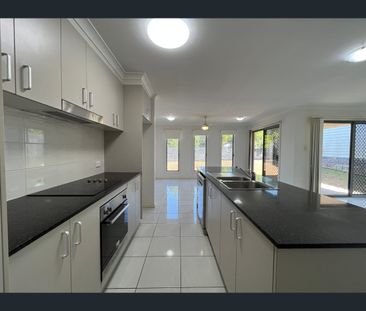 23 Stratus Lane, Coomera, Qld 4209 - Photo 6