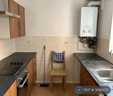 2 bedroom end of terrace house to rent - Photo 4