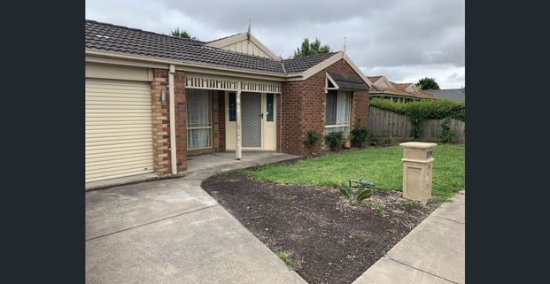Spacious 4-Bedroom Family Home in Prime Berwick Location - Photo 1