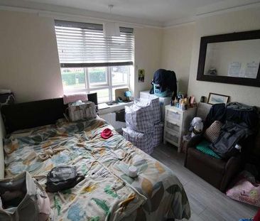 Honeypot Lane, Stanmore, HA7 - Photo 2