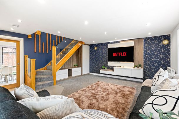 3 Bed Detached House, The Glade, LE3 - Photo 1