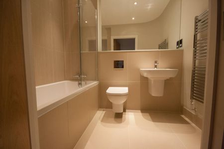 2 bedroom apartment to rent - Photo 5