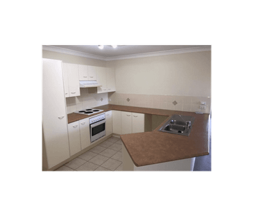 Central Position - Photo 3