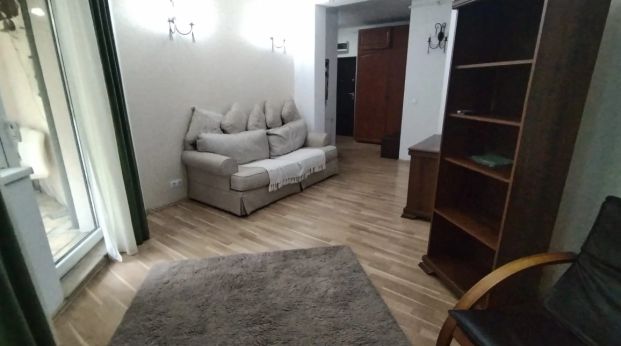 2 camere, semidecomandat, 55 mp, de inchiriat apartament in zona Copou, Copou Bellevue, Cod 163183 - Photo 1