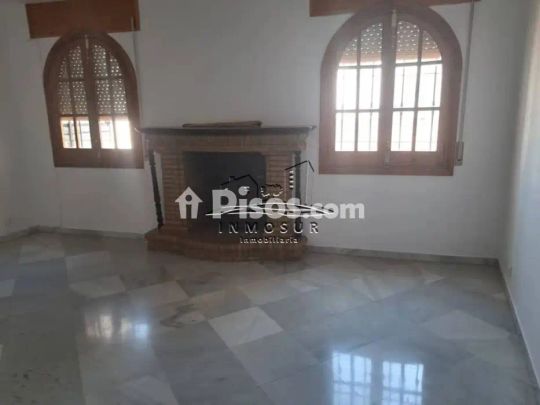 Piso en alquiler en Lucena - Photo 1