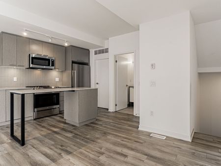 For Lease - 30 Ed Clark Gardens Unit# TH4, Toronto, Ontario - Photo 5