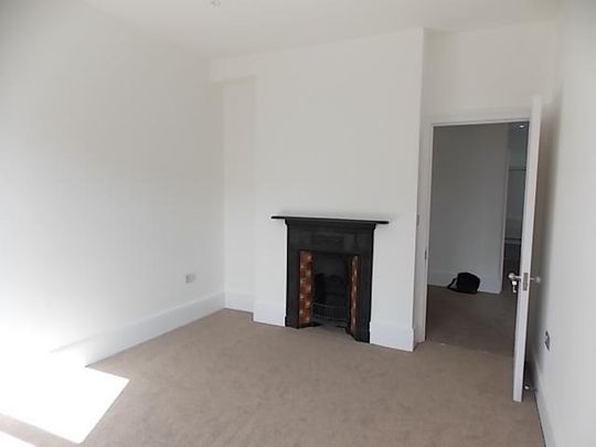 3 bedroom flat to rent - Photo 1