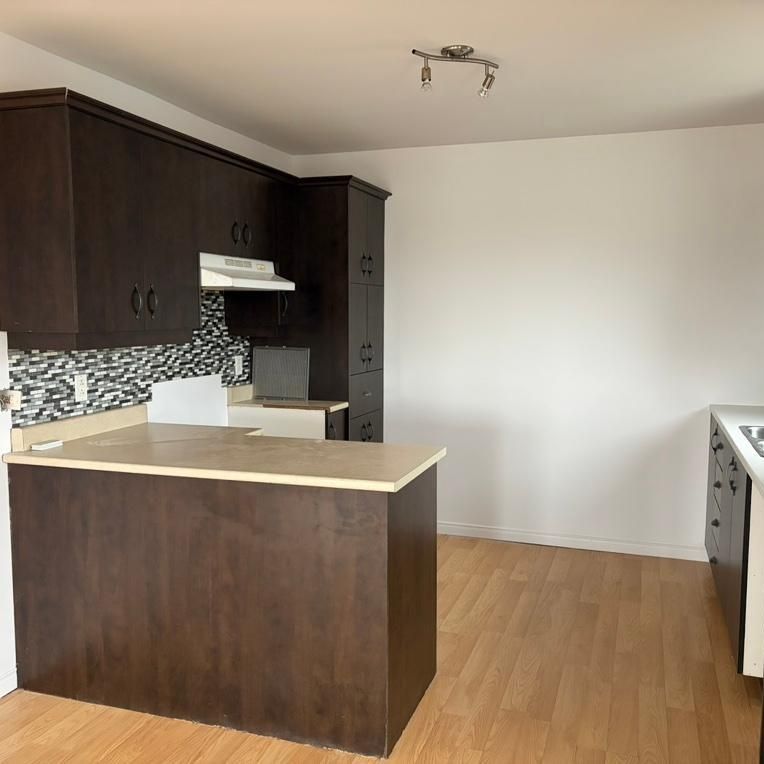 Loyer 5 1/2 disponible1 mai - Photo 1