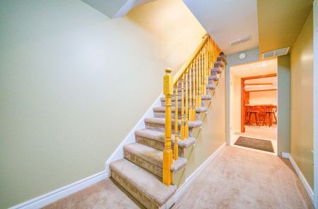 For Lease - 48 Heathcliffe Square, Brampton, Ontario - Photo 4