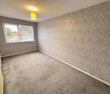 33 Teconnaught Road, Downpatrick, BT30 8QB - Photo 2