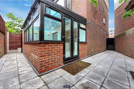 5 bedroom terraced house to rent - Photo 5