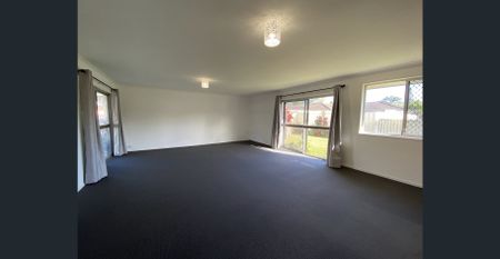 Family Home in Prime Location - Photo 4