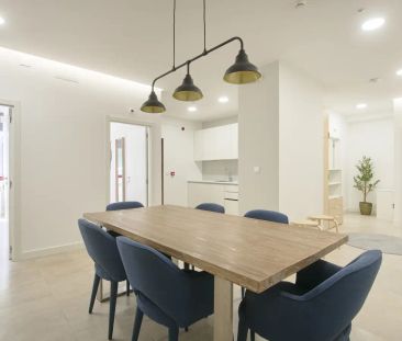 Room in a shared 9-bedroom apartment for rent in Lisbon - Photo 4