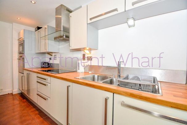 1 bedroom in a flat share to rent - Photo 1