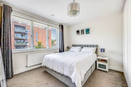 17 Larkfield View, Clay Farm, Leopardstown, Dublin 18, County Dublin - Photo 3