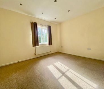 4 bedroom detached house to rent - Photo 5