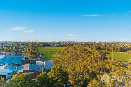 1001/15 Garrigarrang Avenue Kogarah - Photo 2