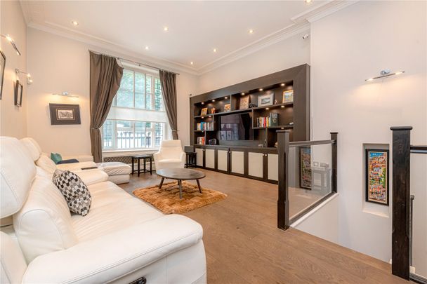 Beautiful Short Let Apartment Arranged Over Two Floors Close To Hyde Park - Photo 1