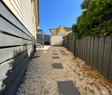 EASY LIVING AND LOW MAINTENANCE WAITING FOR YOU - Photo 2