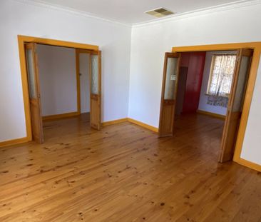 52 Hancock Avenue, Campbelltown SA, Belconnen - Photo 3