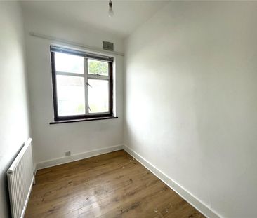 Norfolk Avenue, N13, London - Photo 4