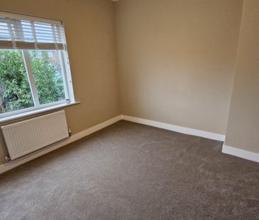 3 bed Semi-Detached - To Let - Photo 2