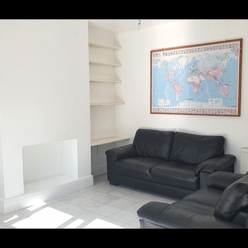 4 Bed Terraced House, Enfield Road, BS16 - Photo 1