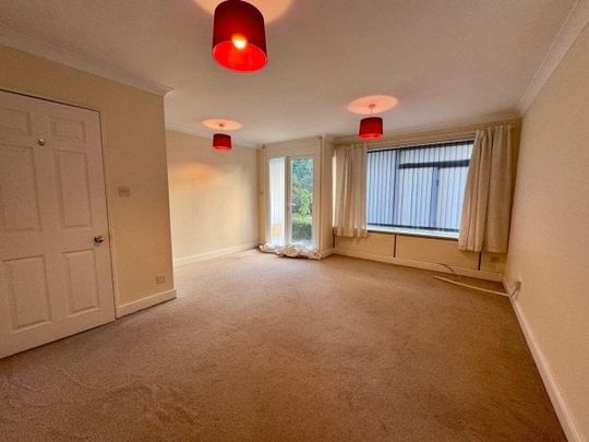 Brampton Manor, Bassett - Photo 1