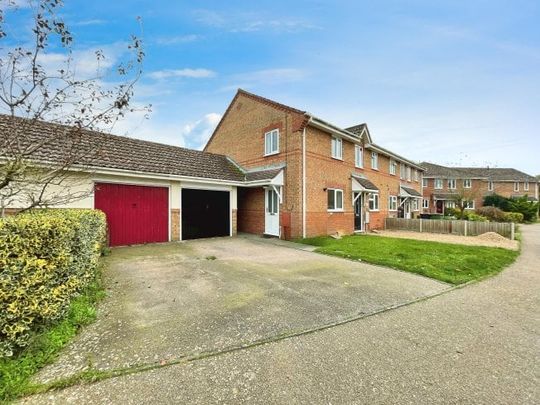 Lavender Close, Attleborough - Photo 1