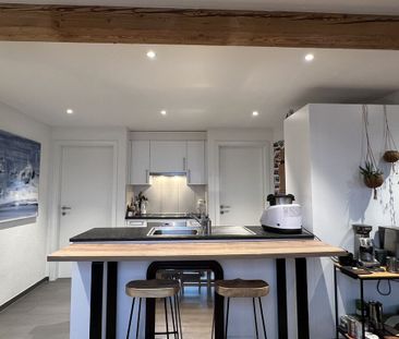 Loft in the attic under the station in Lausanne - Photo 1