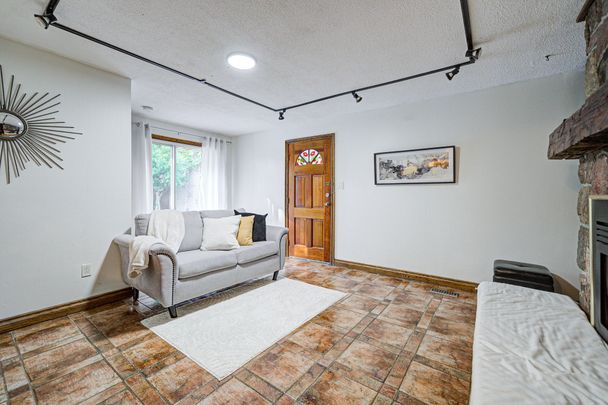 For Lease - 130 Cornwall Road, Brampton, Ontario - Photo 1