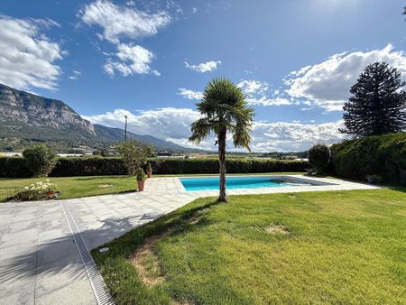 Beautiful and spacious contemporary villa, with open views - Foto 5