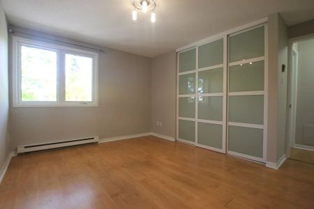 For Lease - 37 Robinson Avenue Unit# F, Lower Town - Sandy Hill, Ontario - Photo 2