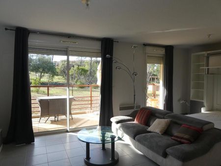 Location Appartement 1 pièce 38m² FREJUS 83600 - Photo 2