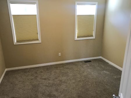 4 Bedroom House For Rent In Blackmud Creek: Dog Friendly - Photo 2