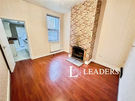 2 bedroom house to rent Oxford Road, Newcastle, Staffordshire, ST5 - Photo 2