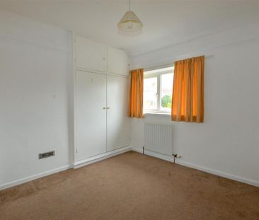3 bedroom semi-detached house to rent - Photo 6