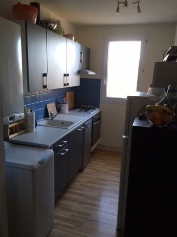 Location Appartement 3 pièces 64m² ORLEANS 45100 - Photo 5