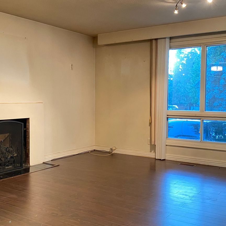 For Lease - 93 Cartier Crescent Unit# Main, Richmond Hill, Ontario - Photo 1