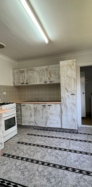 Modern Granny Flat - Photo 1