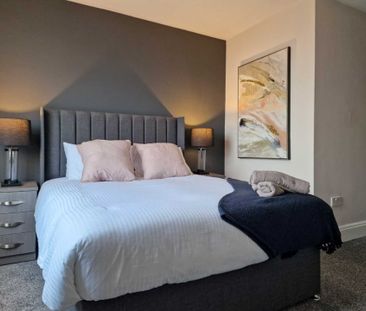 Stunning 4-Bedroom Terrace House with Sea View on St Chads Road, Bl... - Photo 5