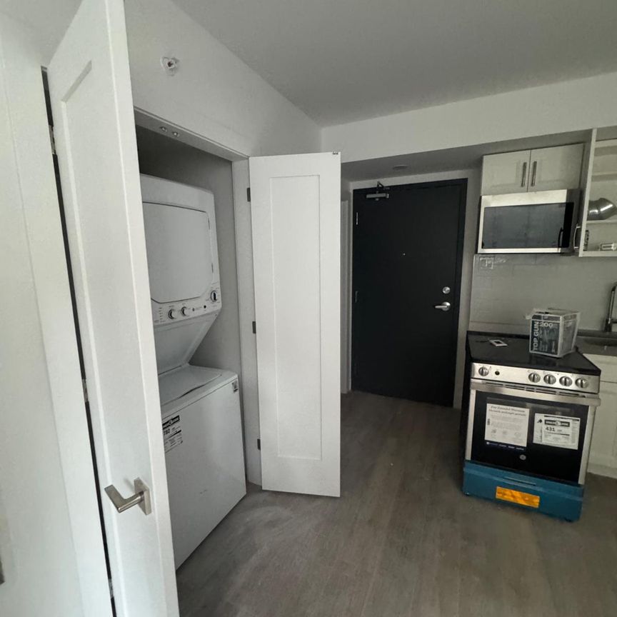 280 Laurier Ave. E, Ottawa, ON K1N 6P5, Canada - Photo 1