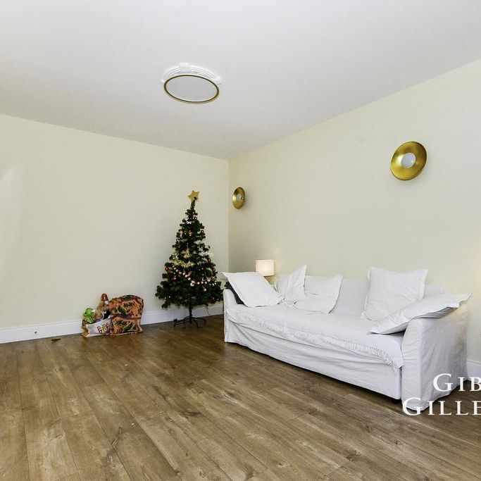 4 bedroom semi-detached house to rent - Photo 1
