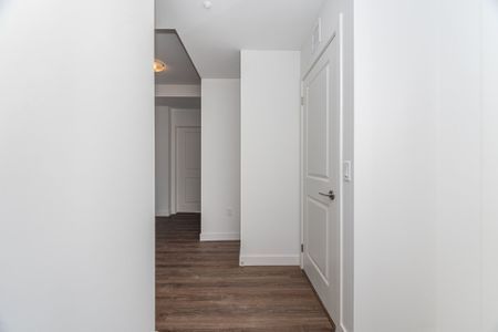 For Lease - 461 Green Road, Hamilton, Ontario - Photo 2