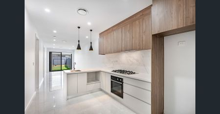 Modern 3-Bedroom Duplex with Stylish Features - Photo 4