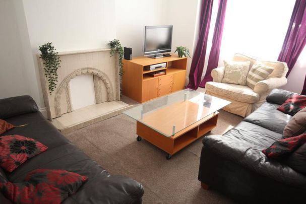 5 bedroom terraced house to rent - Photo 1