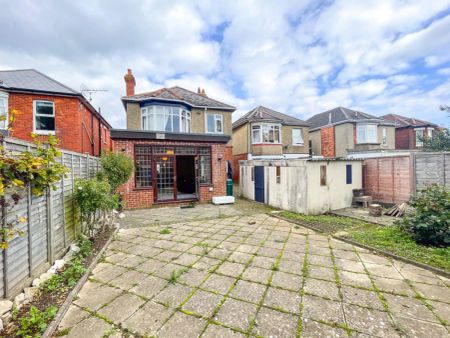 To Rent Chatsworth Road, Charminster, Bournemouth, BH8 £2,300 pcm Tenancy Info - Photo 2