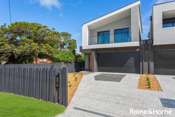 Sleek and Close to the Beach - Photo 1