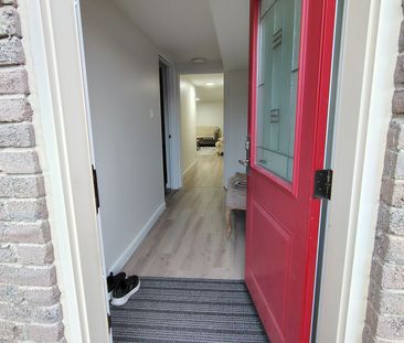 For Lease - 70 Orsett Street, Oakville, Ontario - Photo 6