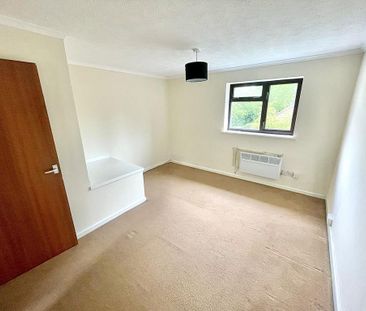 2 bedroom semi-detached house to rent - Photo 4